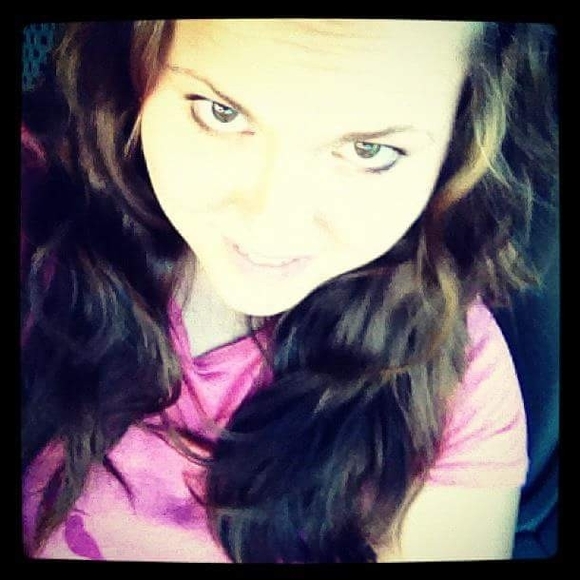 Profile Picture of Rachael Stadter (@raerach) on Poshmark