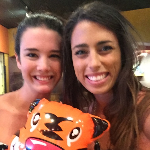 Allison Pechter - Poshmark Profile Picture of Allison Pechter (@allllebear) on Poshmark