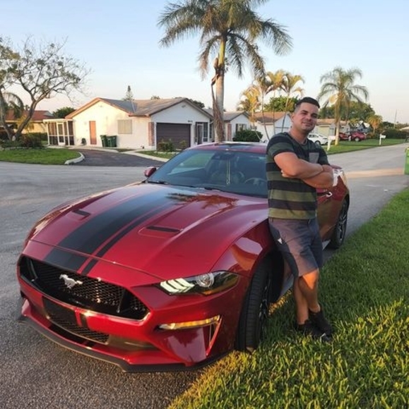 Profile Picture of Roberto Bremer (@robertobremer) on Poshmark