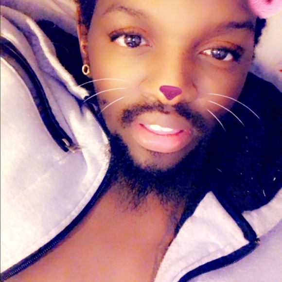 Profile Picture of Marcus Gentry (@marcusgentry12) on Poshmark