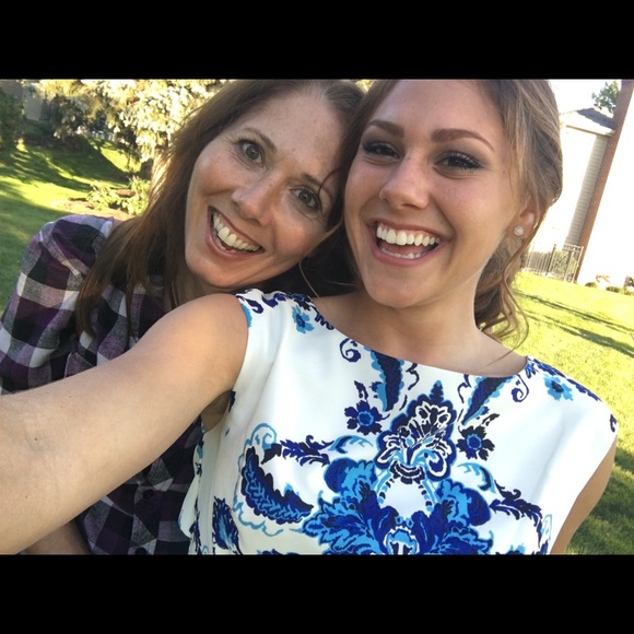 Profile Picture of Jody Eriksen (@jodybeth123) on Poshmark