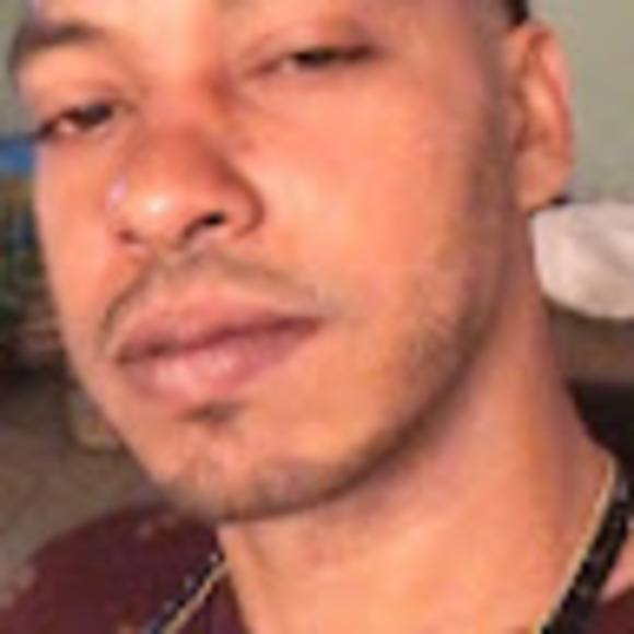 Profile Picture of Kenneth Ross (@kennethross744) on Poshmark