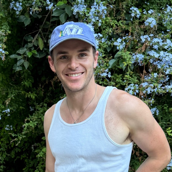 Profile Picture of James Quick (@jandquick123) on Poshmark