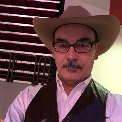 Profile Picture of Dwayne Beavers (@vanpelt57) on Twitter