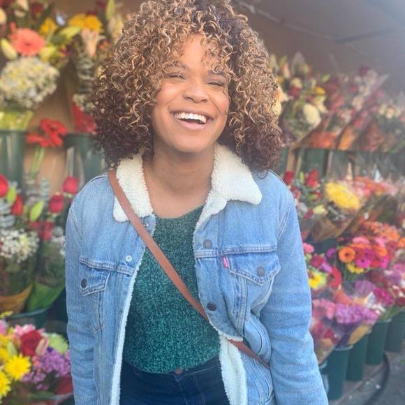 Profile Picture of Urlynn Francois (@rhimanii) on Poshmark