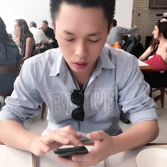 Profile Picture of Anson Lin (@zhahuanglin) on Poshmark