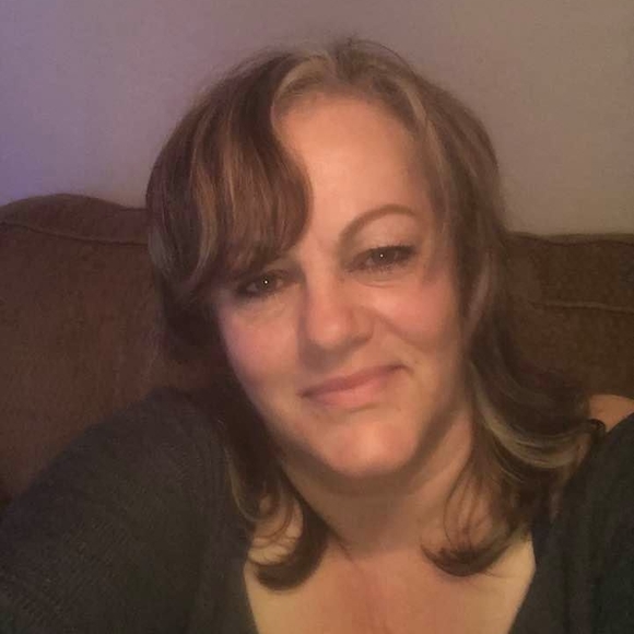 Profile Picture of Kathleen Vierra (@ktvierra1264) on Poshmark