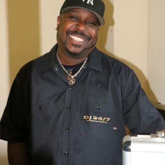 Profile Picture of Lamar Lancelin (@llmusicmaster) on Poshmark