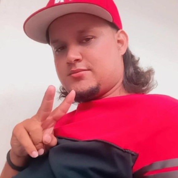 Profile Picture of Byron Rodriguez (@byronrodrigu669) on Poshmark