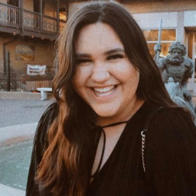 Profile Picture of 𝐞𝐦𝐢𝐥𝐲 𝐥𝐨𝐩𝐞𝐳 (@emiIyIopez) on Twitter