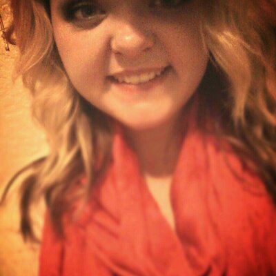 Profile Picture of Emily Anne Duvall (@EmLovesMalcolm) on Twitter