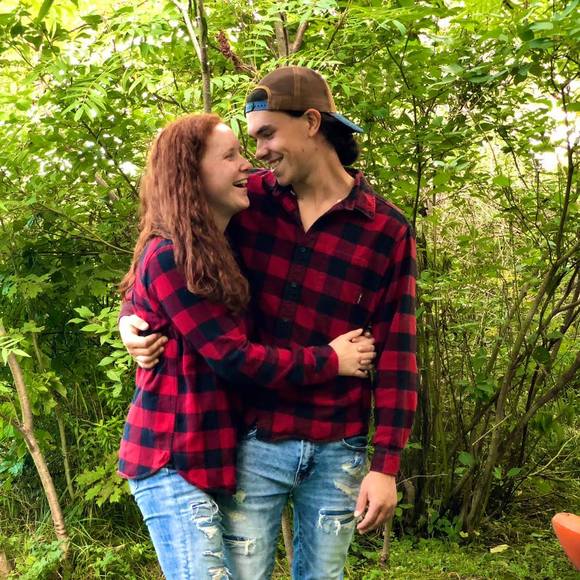 Profile Picture of Olivia Pullen (@liv162) on Poshmark