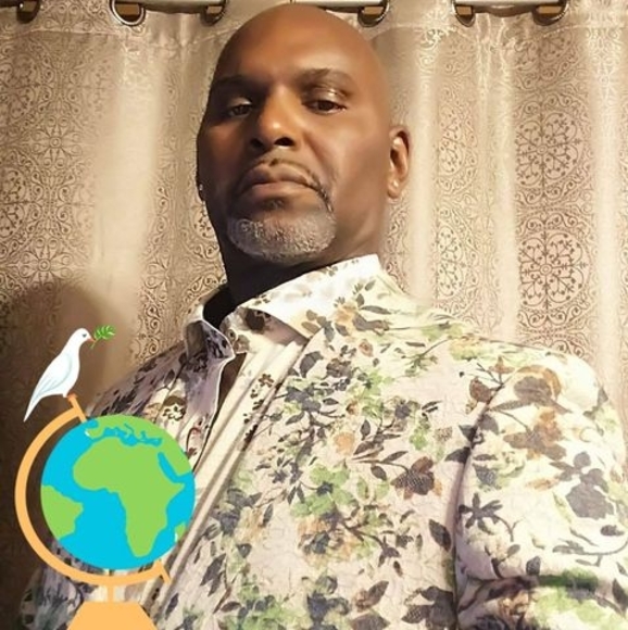 Profile Picture of Otis Drapes (@otisdrapes) on Poshmark