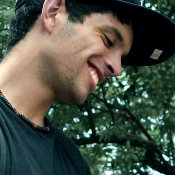 Carlos Peraza - Poshmark Profile Picture of Carlos Peraza (@clperaza92) on Poshmark