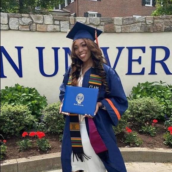 Profile Picture of Vincent Lane (@vincentdlane) on Poshmark