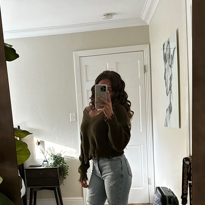 Profile Picture of jos (@joslynweil) on Tiktok