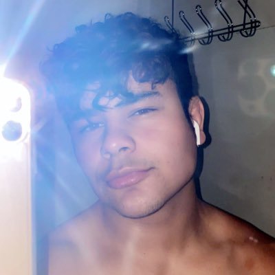 Profile Picture of Who?Leo (@julio_whoLeeoh) on Twitter