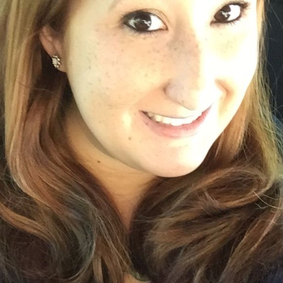 Veronica Nestrick - Poshmark Profile Picture of Veronica Nestrick (@veronica1918) on Poshmark
