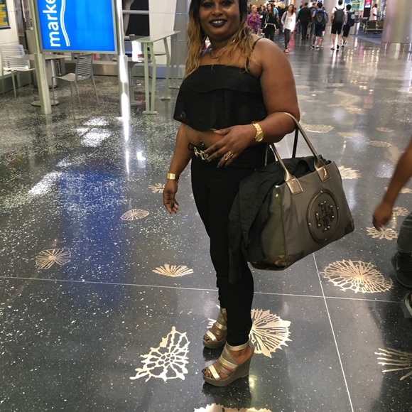 Profile Picture of Shaun Graham (@aalija3) on Poshmark