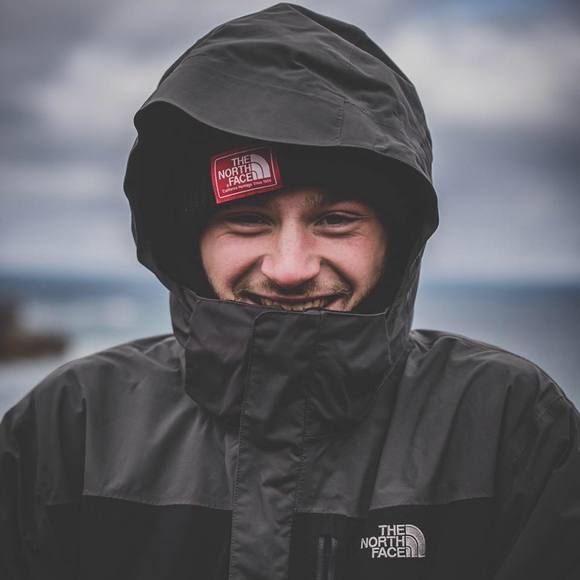 Profile Picture of Andrew Curnow (@catgoblin95) on Poshmark