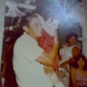 Profile Picture of Irisflores (@IrisFlores19) on Twitter