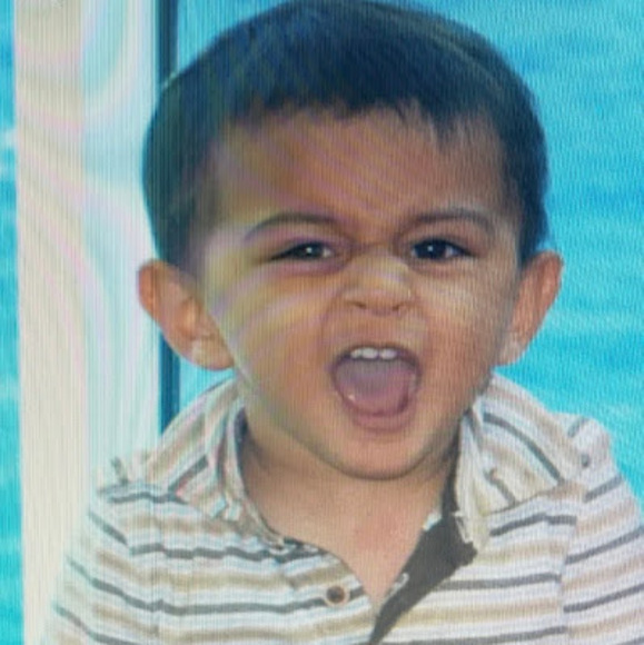 Caesar Ghias - Poshmark Profile Picture of Caesar Ghias (@caesarghias4524) on Poshmark