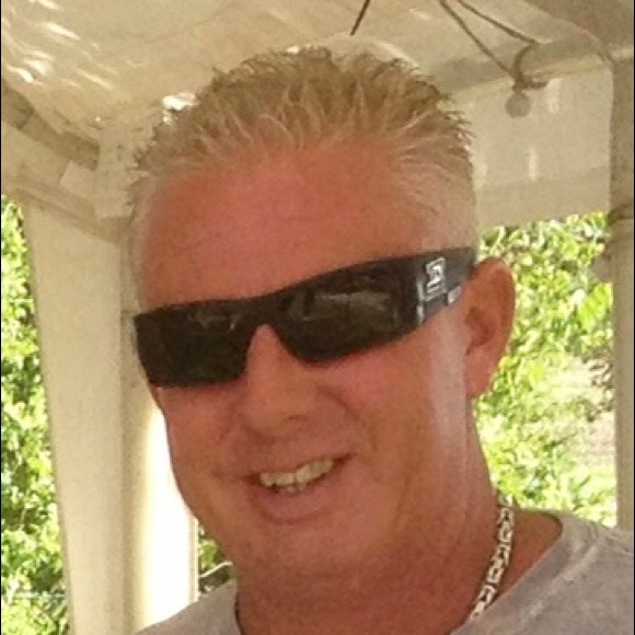 Profile Picture of Bruce Beuchert (@brucebeuchert) on Poshmark