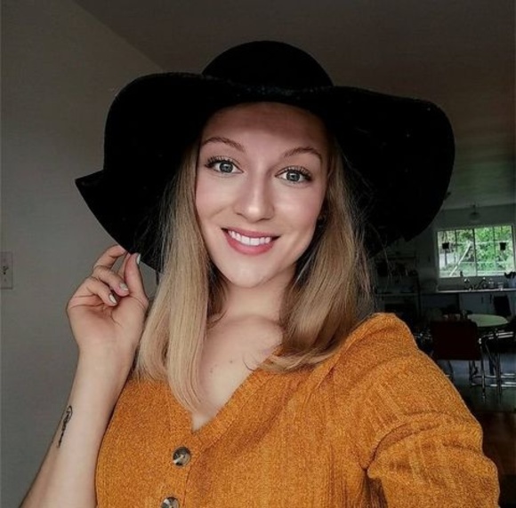 Profile Picture of Karine Tremblay-witkowski (@karinetrembl804) on Poshmark