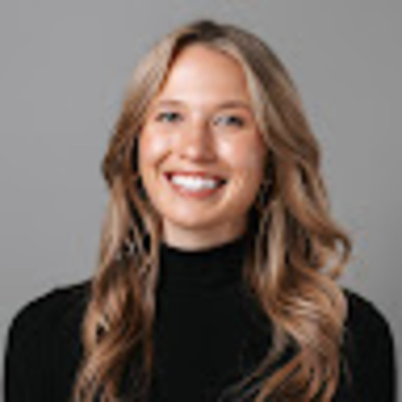 Profile Picture of Erin Honigman (@erinhonigman) on Poshmark