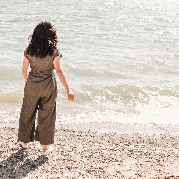 Profile Picture of Claudia Wong (@claudzilla37) on Poshmark