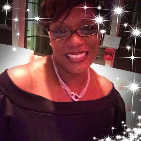 Profile Picture of Yolanda Evans (@pytiam1968) on Poshmark