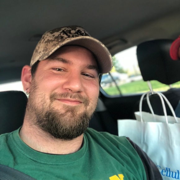Profile Picture of Joel Graham (@jdgraham12) on Poshmark