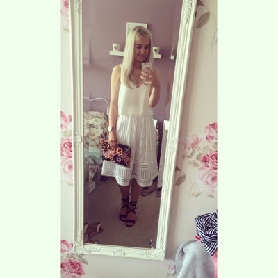 Profile Picture of Lauren Bridge (@lauren_bridge10) on Twitter