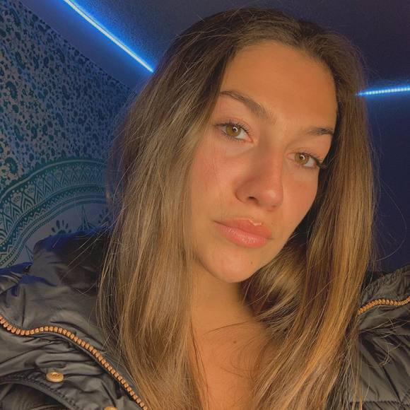 Profile Picture of Britten Mietzner (@britten09) on Poshmark