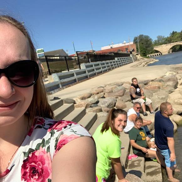 Harlie Meriam - Poshmark Profile Picture of Harlie Meriam (@harliefrog) on Poshmark