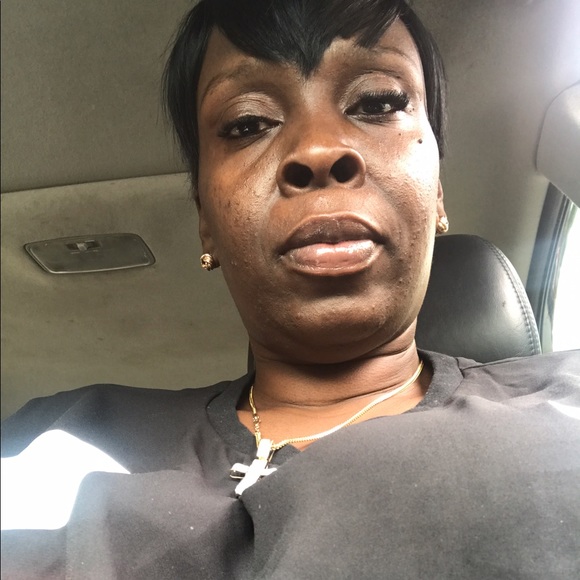 Profile Picture of Patricia Brockington (@phfattygurl1711) on Poshmark