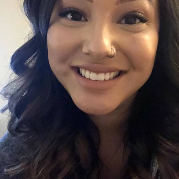 Profile Picture of Crystal Mcrae (@crystal_mcrae) on Poshmark