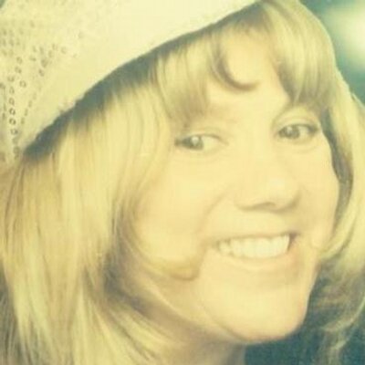 Profile Picture of Debbie Holden (@DebbieHolden) on Twitter