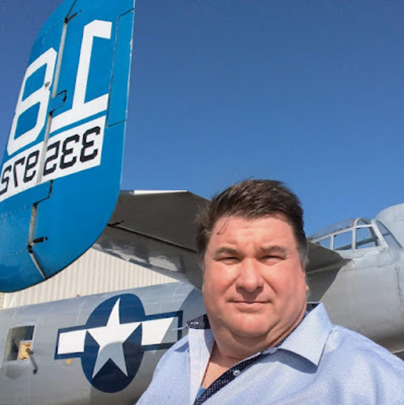 Profile Picture of Glenn Cottam (@glenncottam) on Poshmark