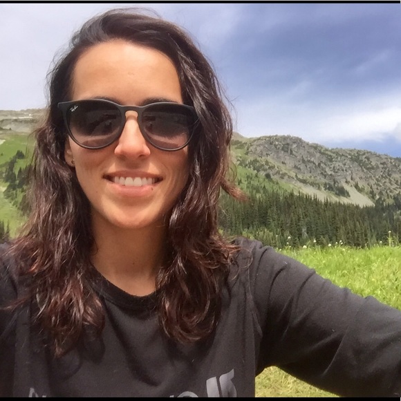 Profile Picture of Maude Heppell (@maudehepp) on Poshmark