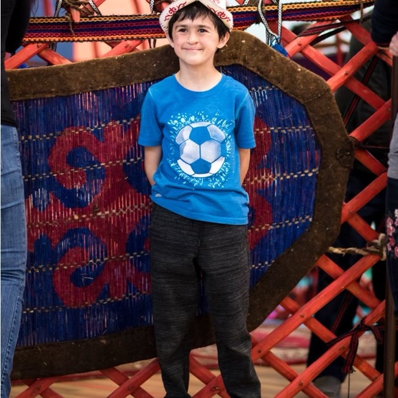 Profile Picture of Daniel Larin (@danidukin) on Poshmark