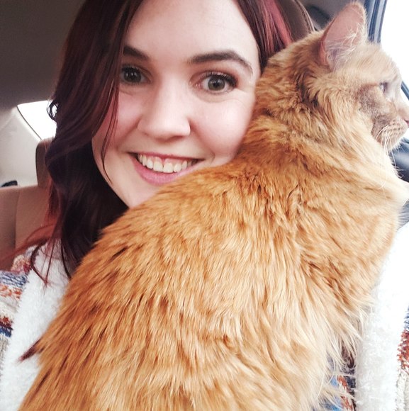 Profile Picture of Nicole Bessmer (@astarae5150) on Poshmark