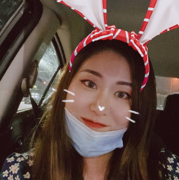 Profile Picture of Yiting Wang (@killuacici) on Poshmark