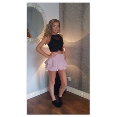 Profile Picture of Holly Douglas (@hollydouglas21_) on Twitter