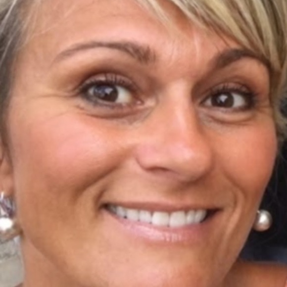 Profile Picture of Jerilynn Siperek (@falcons89) on Poshmark