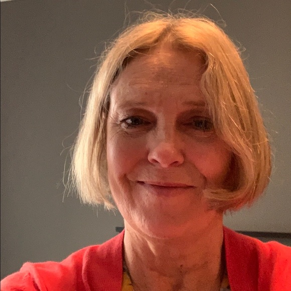 Profile Picture of Cindy Walker (@ckwalker) on Poshmark