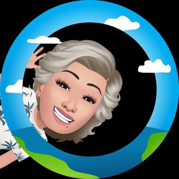 Profile Picture of Emma Lezama (@emmalezama86) on Poshmark