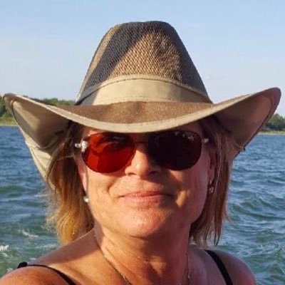 Profile Picture of Kim Scieszinski (@poleskiswoman) on Twitter