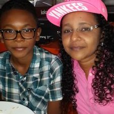 Profile Picture of Claudia Tejeda (@claudiatejeda13) on Twitter