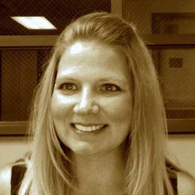 Profile Picture of Nicole Svee (@nicolesvee) on Twitter